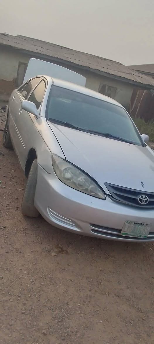 A picture of 2003 Toyota Camry big daddy