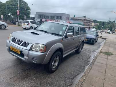 used nissan navara