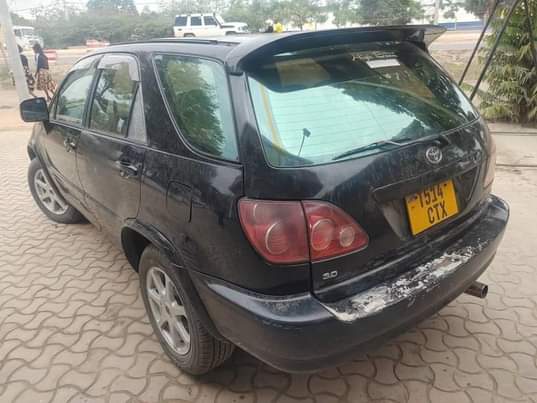 A picture of TOYOTA HARRIER