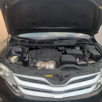 A picture of CLEAN 2010 Venza 07088153375