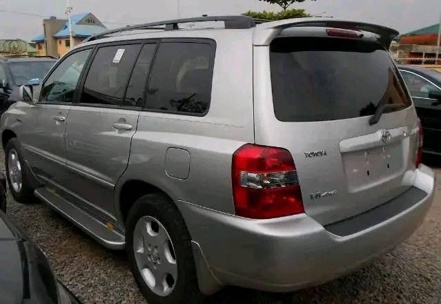 A picture of TOKUNBO Toyota Highlander