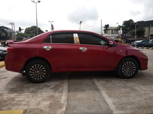 A picture of SUPER SHARP TOYOTA COROLLA 2010 MODEL PRICE 6 5M SLIGHTLY