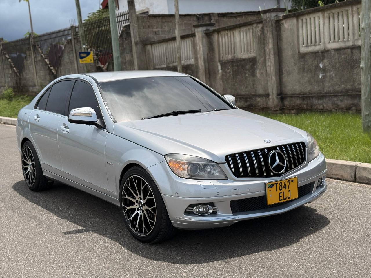 A picture of MERCEDES BENZ C200 ELJ 0783649769