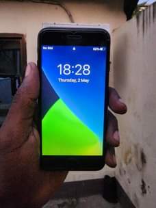 A picture of iPhone 7 Plain 256gb bei 220 000 0692853914 battery 100