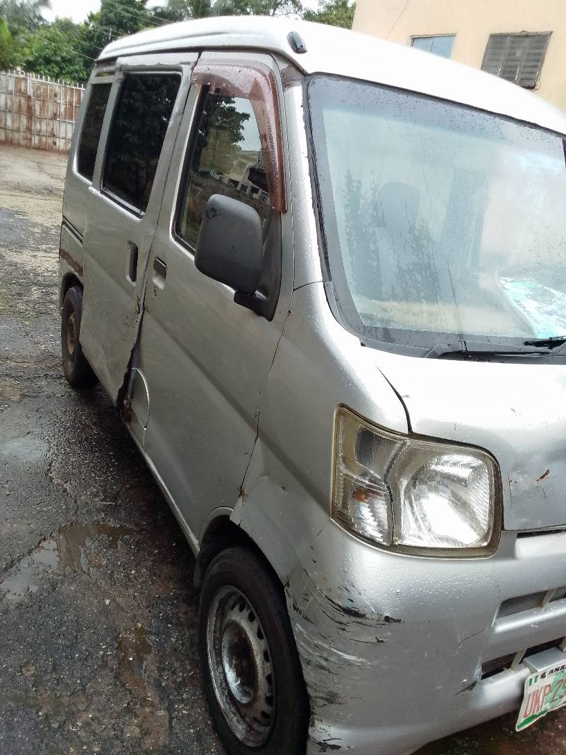 A picture of Daihatsu Hijet Mini Bus