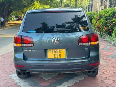 A picture of VOLKSWAGEN TOUAREG