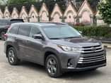A picture of 2019 Foreign Used Toyota Highlander LIMITED Awd