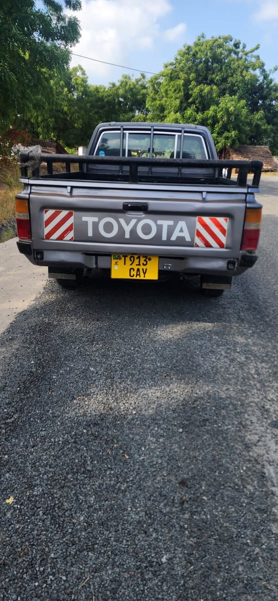 A picture of Hilux 2y engine