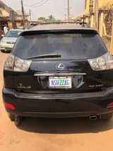 A picture of Lexus RX330