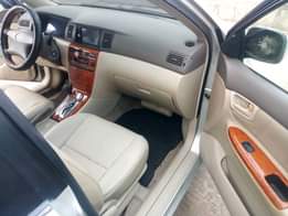 A picture of Leather seats Automatic transmission 4 Cylinder Alloy rims Power windows