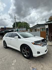 A picture of Super clean 2010 Venza