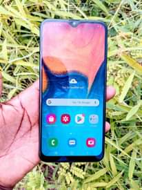 A picture of Samsung Galaxy a20 krek kdg gb32 ram3 net 4g