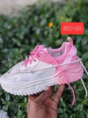 A picture of Raba Sneaker na Sandles malisafi
