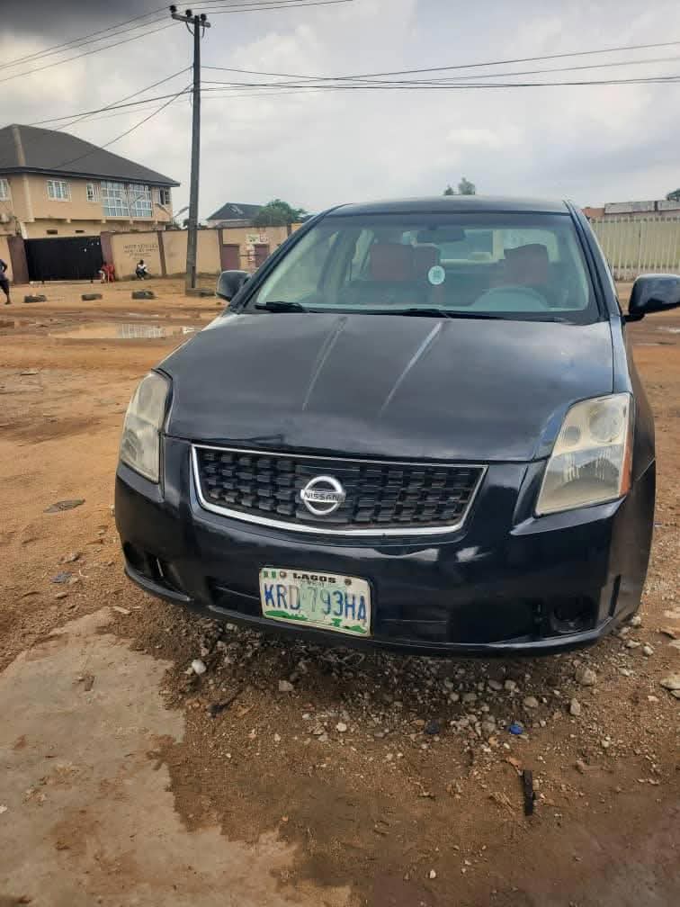 A picture of Nissan Sentra SE 2008