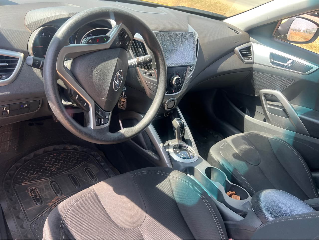 A picture of 2013 Hyundai veloster