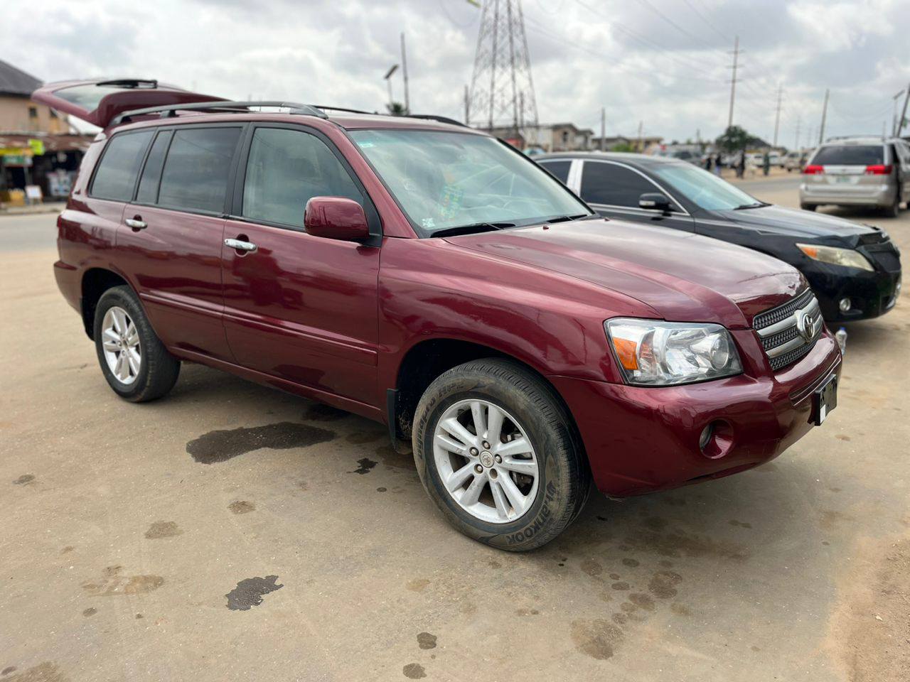 A picture of Very clean 05 Toyota Highlander