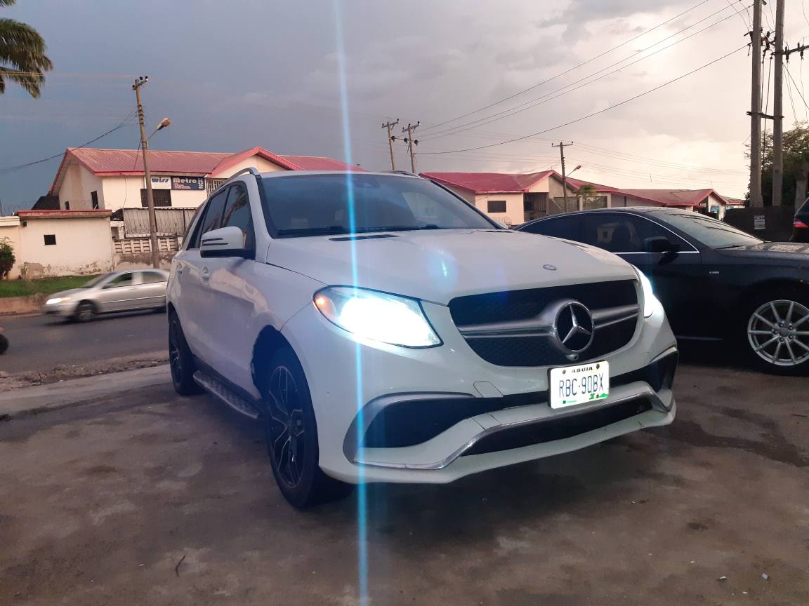 A picture of ML350 up gle 15 6M