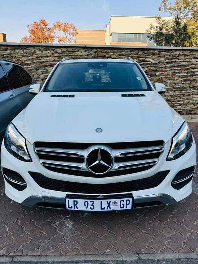 Siya M.