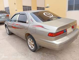 A picture of Toyota Camry 1999