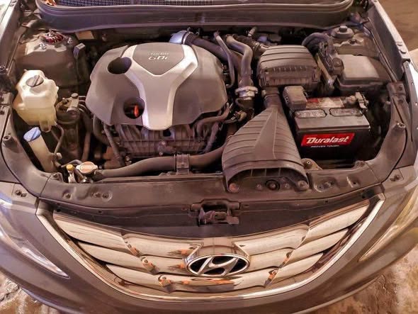 A picture of Hyundai sonata 2012 Full option