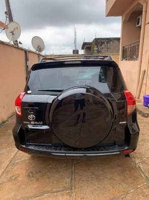 A picture of Super clean 2009 Toyota RAV4 Tokumbo standard 4 Plugs Belgium