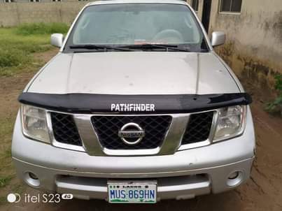 A picture of 2006 Nissan Pathfinder Automatic