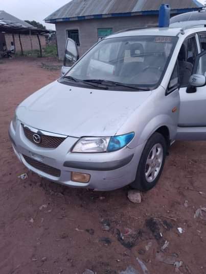 A picture of 2003 Mazda Primacy Mazda