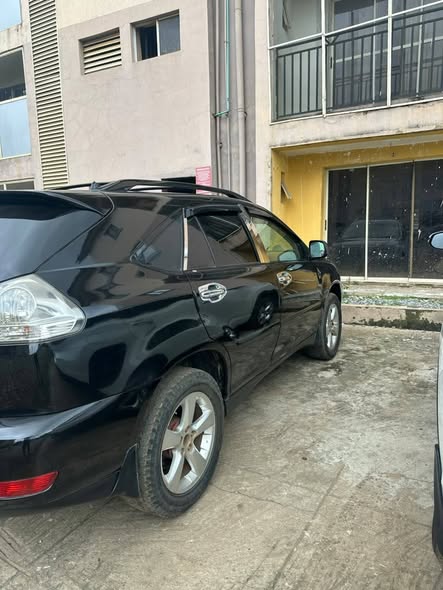A picture of Lexus Rx 330 Tokunbo standard