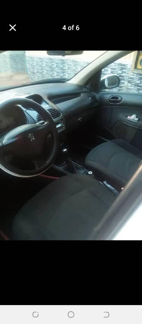 A picture of Peugeot 206
