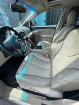 A picture of Toyota Venza 2010