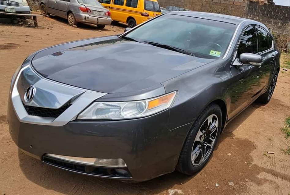 A picture of Acura TL