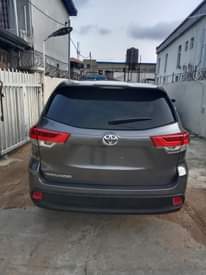 A picture of Foreign used 2016 Toyota Highlander le 