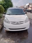 A picture of Toyota sienna 2007 direct tokunbo everything working perfect location Victoria