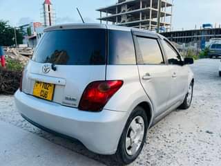 A picture of Toyota Ist