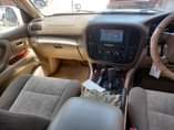 A picture of WhatsApp call 255 762 483 424 2002 TOYOTA LANDCRUISER V8