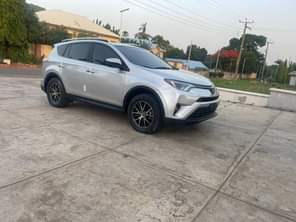 A picture of NEATLY NIGERIAN USED TOYOTA RAV4 2014 MODEL KEY ENTRY WITH
