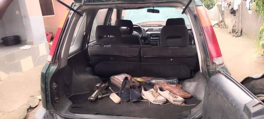 A picture of 2005 Honda CR V 2005 3 5