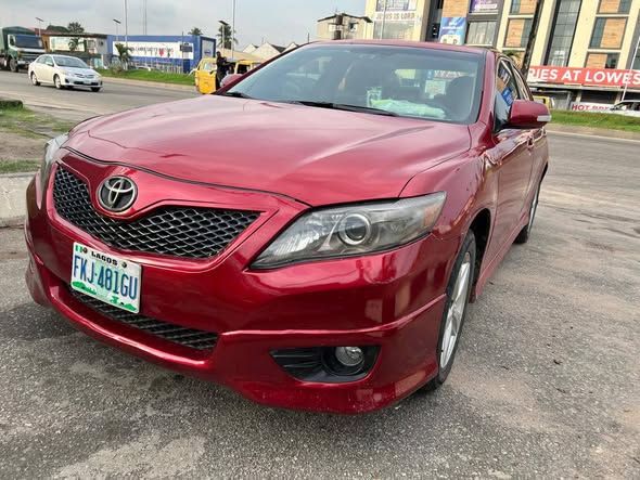 A picture of Toyota Camry 2011
