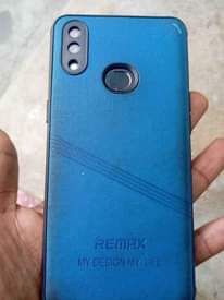 A picture of SAMSUNG S10s