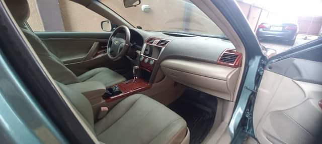 A picture of 2009 model Toyota Camry muscle XLE Pure first body Barely