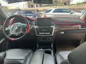 A picture of Good deal V Clean Mercedes Benz 2013 ML 2017 GLE