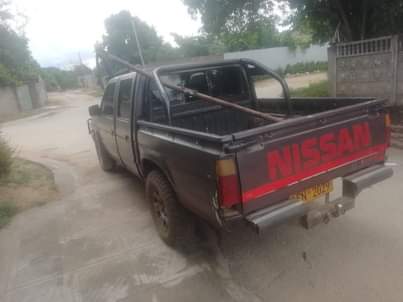 used nissan hardbody