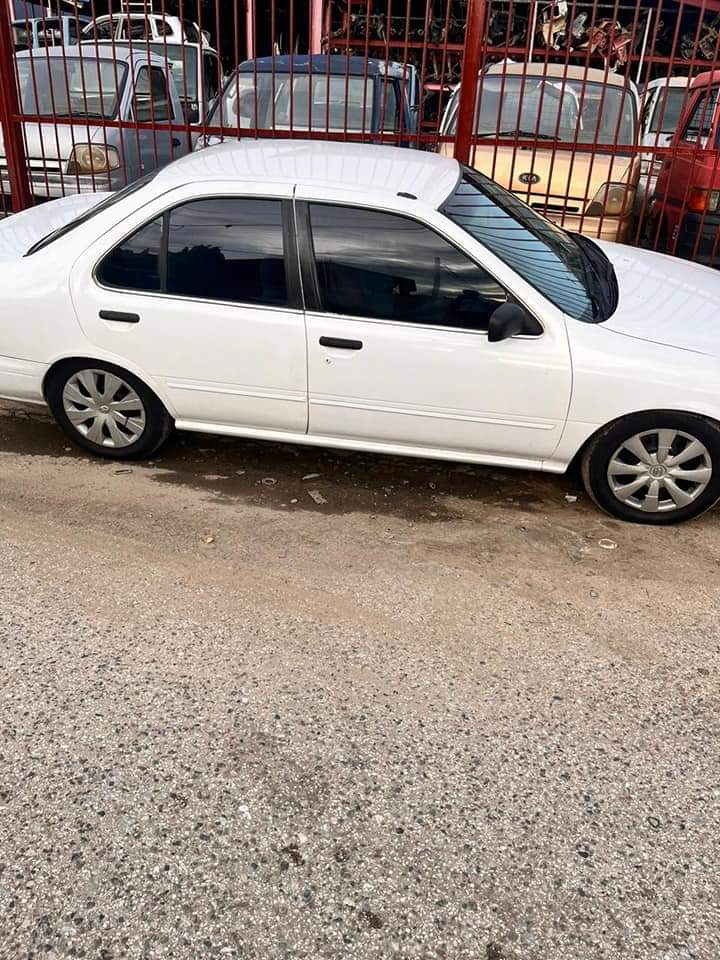 nissan b14