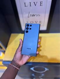 A picture of Samsung S22 ultra