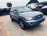 A picture of Toyota Highlander 05 Registered