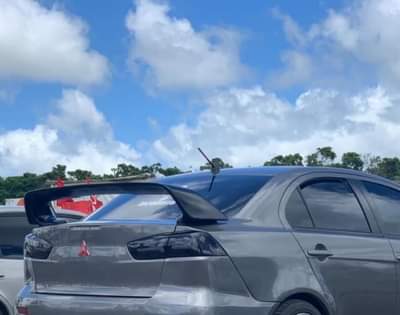 mitsubishi lancer