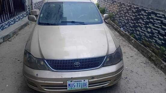 A picture of TOYOTA AVALON DASHBOARD DEALER MARKET