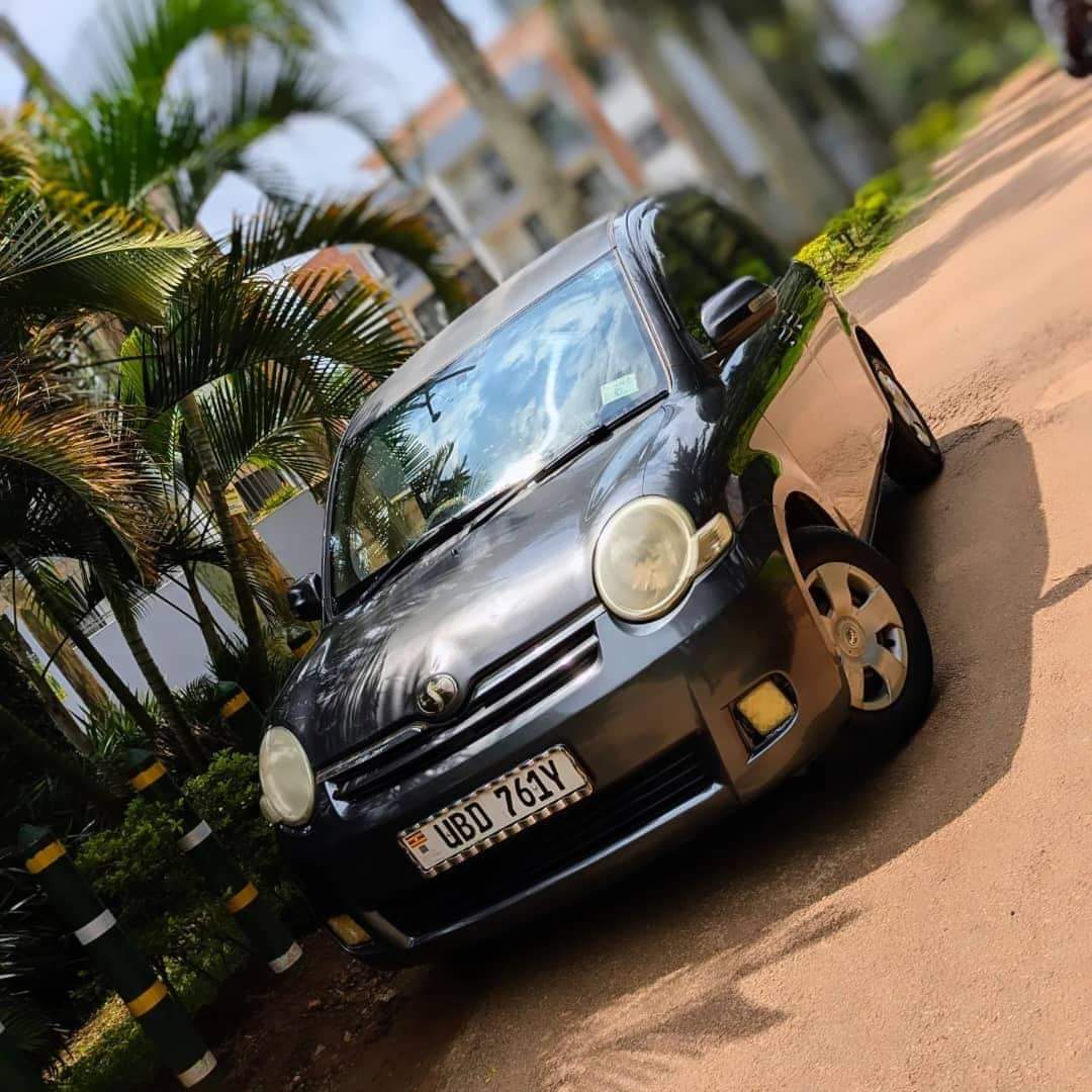 A picture of 2007 Toyota sienta