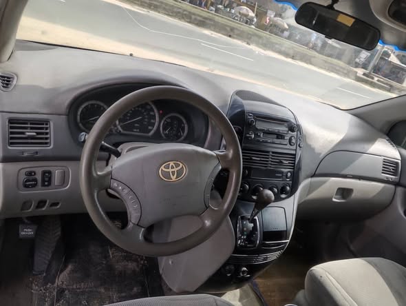 A picture of 2005 TOYOTA SIENNA Strictly 200k settlement