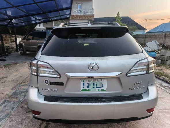 A picture of 2010 RX 350 2010 MODEL TOKUNBO STANDARD